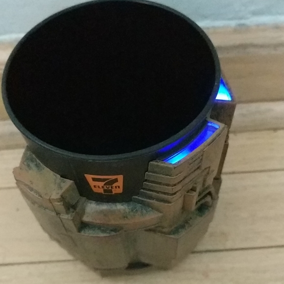 Fun Halloween cups: COWBOYS & ALIENS COLLECTIBLE CUP - Picture 4 of 7